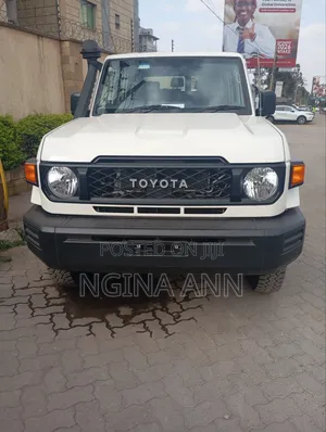 Toyota Land Cruiser 2024 White