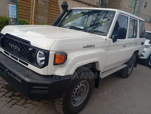 Toyota Land Cruiser 2024 White