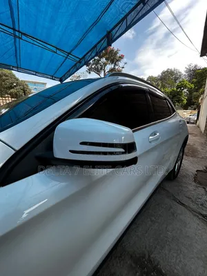 Mercedes-Benz GLA-Class 2019 White