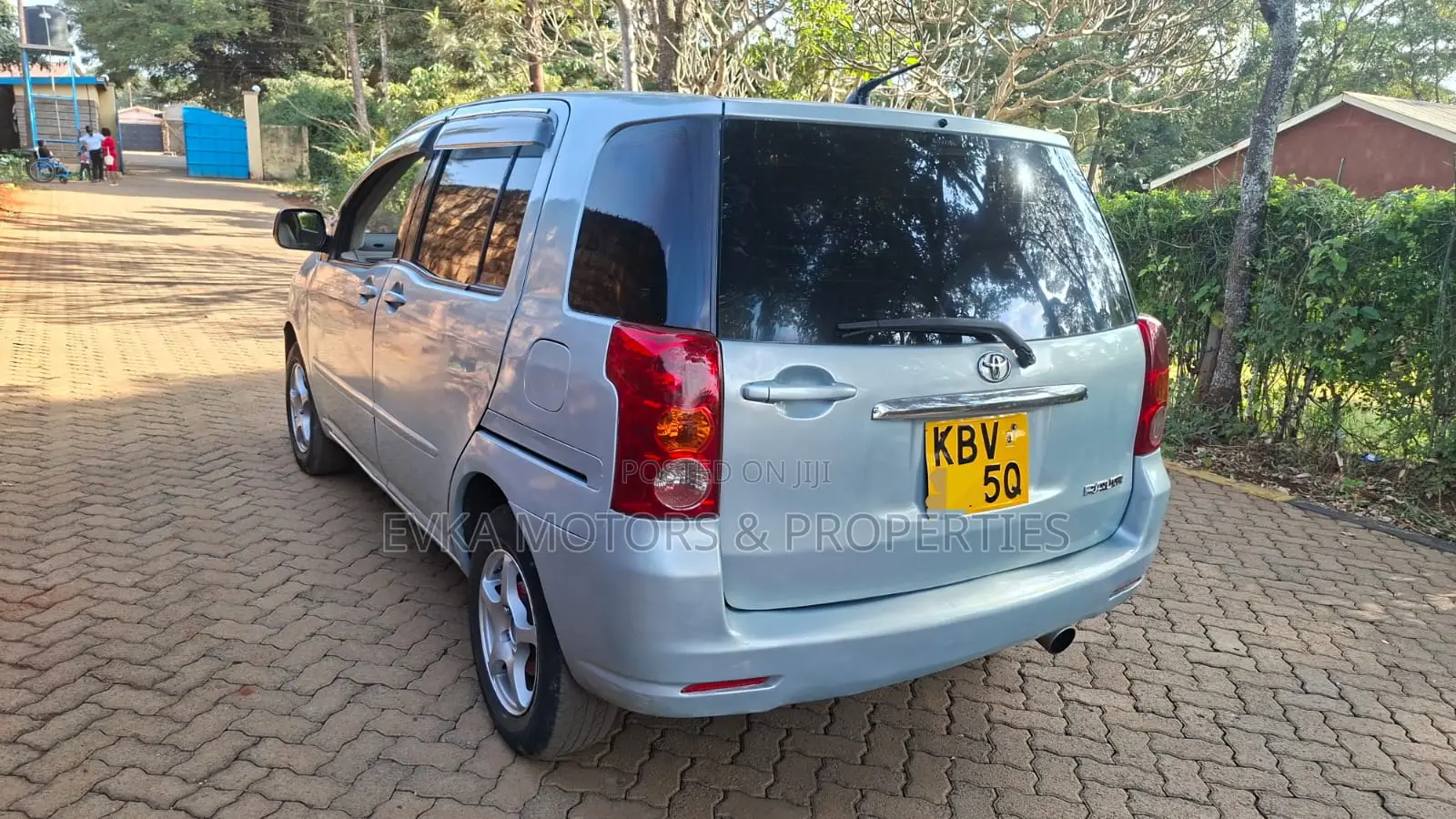 Toyota Raum 2006 Gray