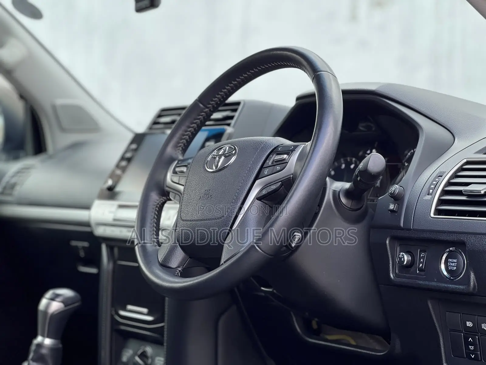 Toyota Land Cruiser Prado 2.7 2020 Pearl