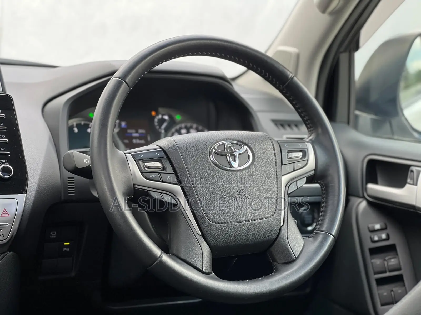 Toyota Land Cruiser Prado 2.7 2020 Pearl