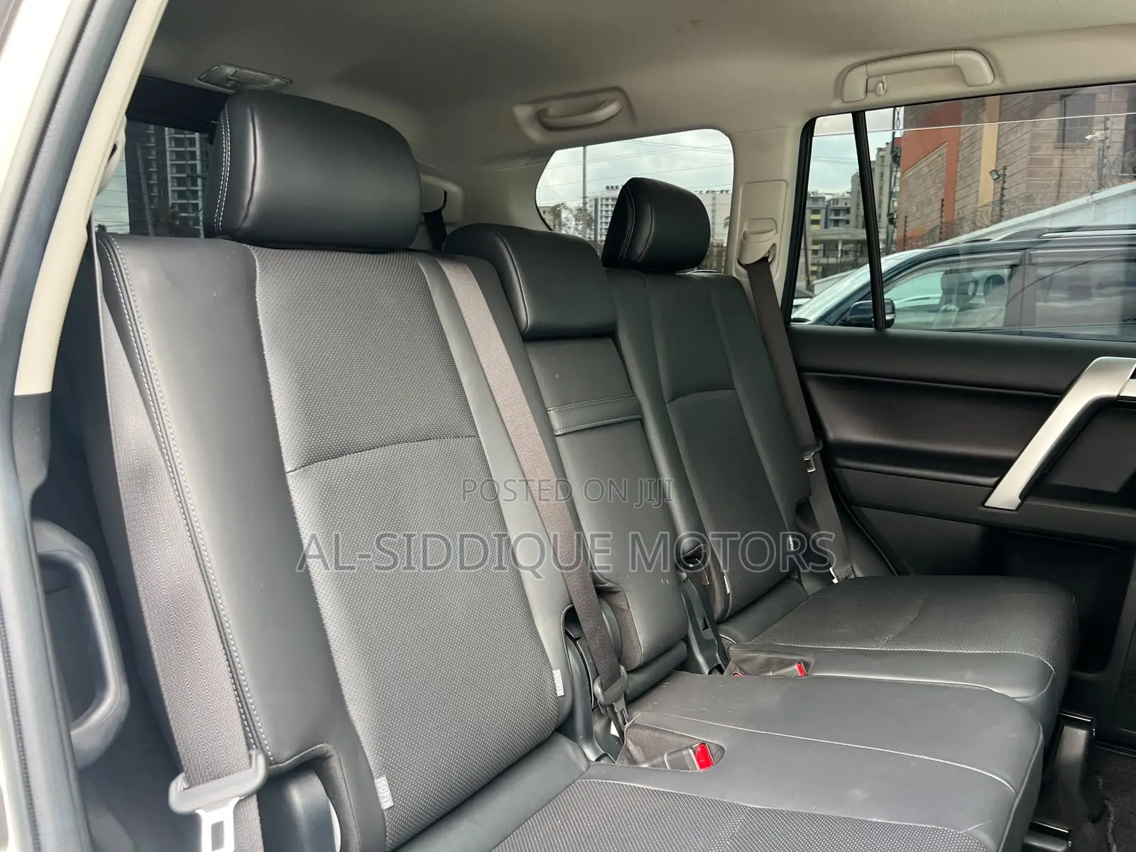 Toyota Land Cruiser Prado 2.7 2020 Pearl