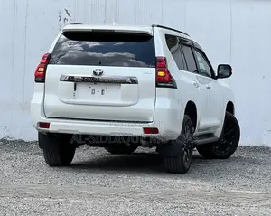 Toyota Land Cruiser Prado 2.7 2020 Pearl