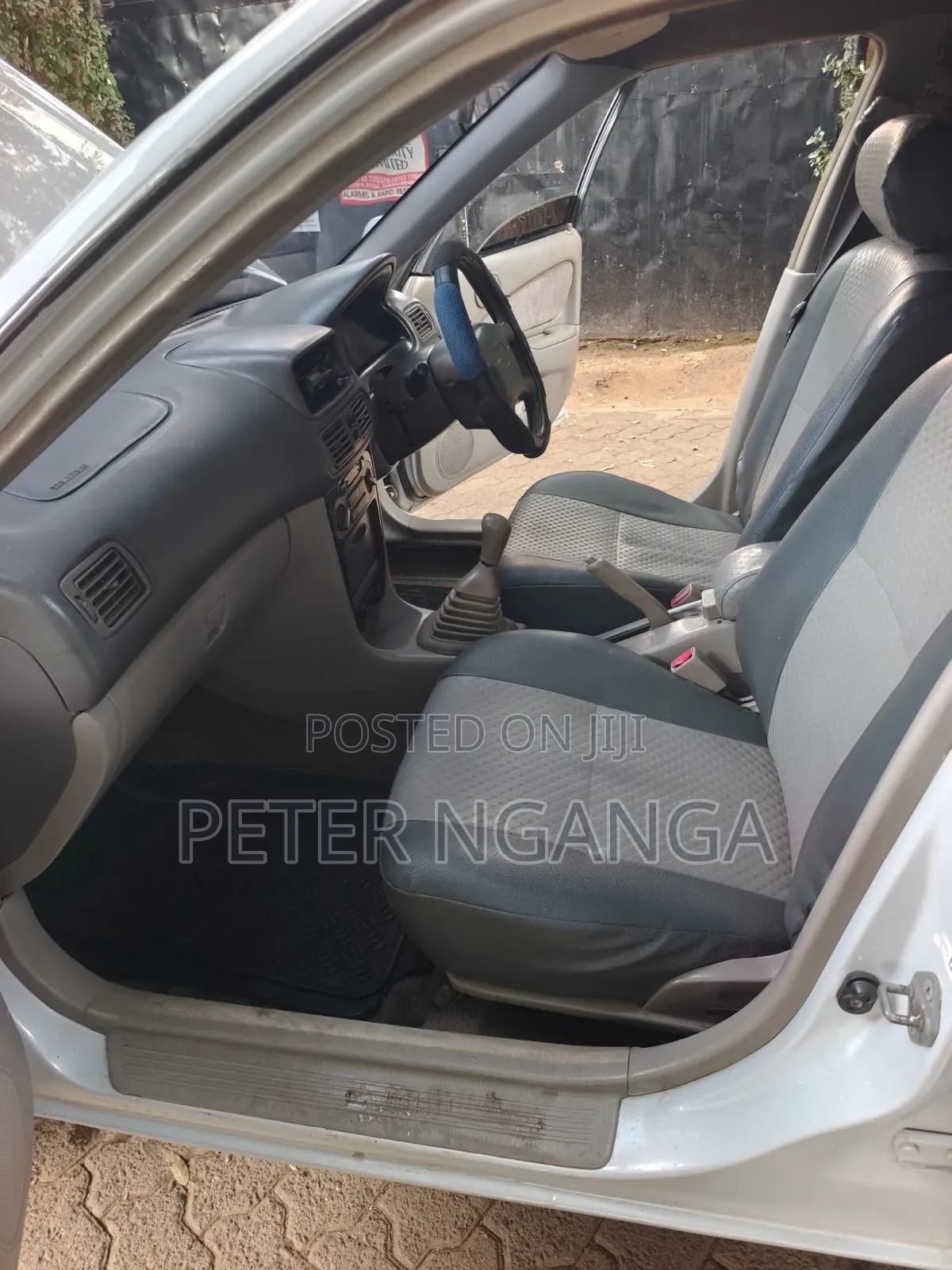 Toyota Corolla 1999 White