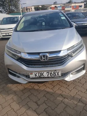 Honda Fit Shuttle 2015 Silver