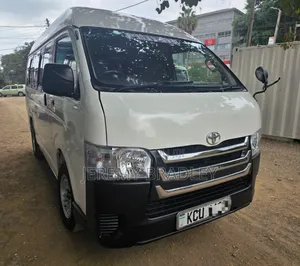 Toyota HiAce 2013 White