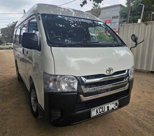 Toyota HiAce 2013 White - thumbnail 2