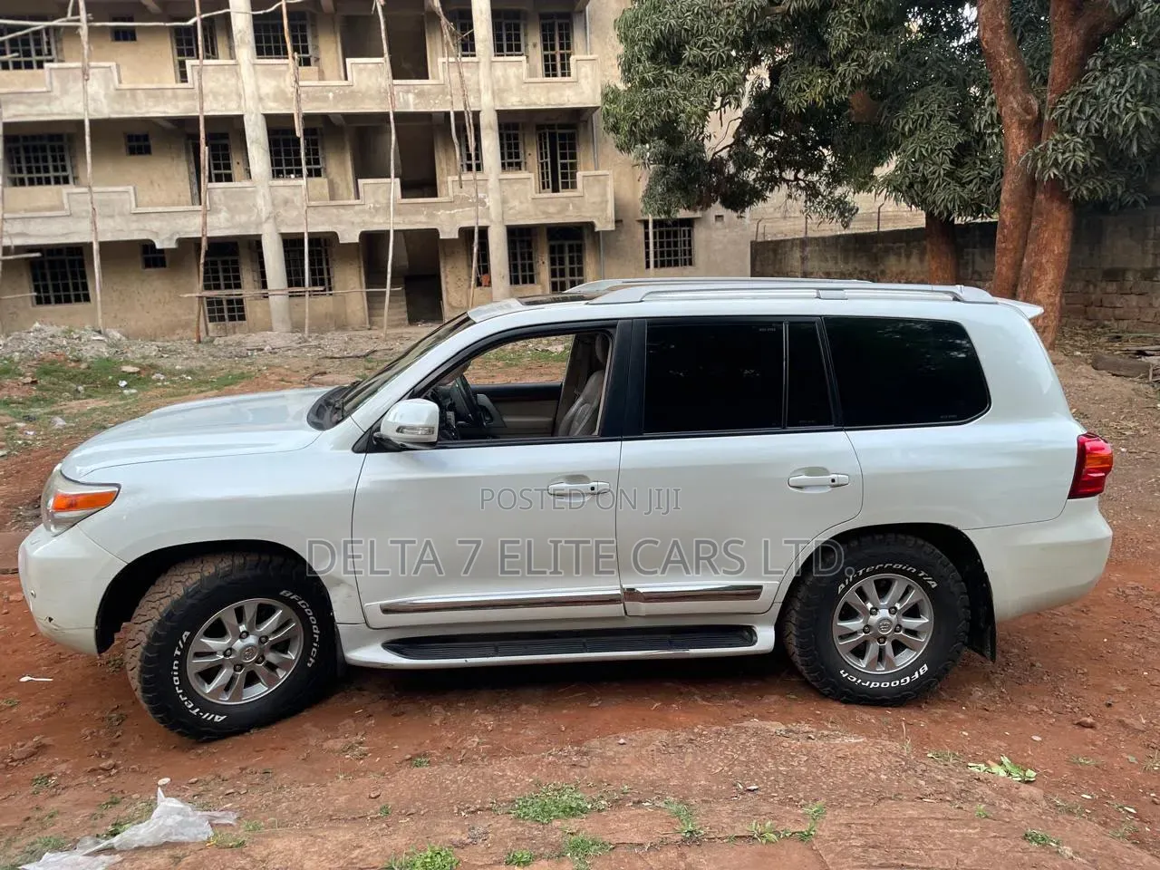 Toyota Land Cruiser Prado 2012 White