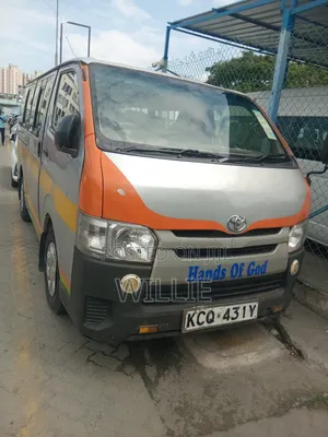 Toyota HiAce 2011 Silver