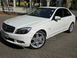 Mercedes-Benz C200 2010 White