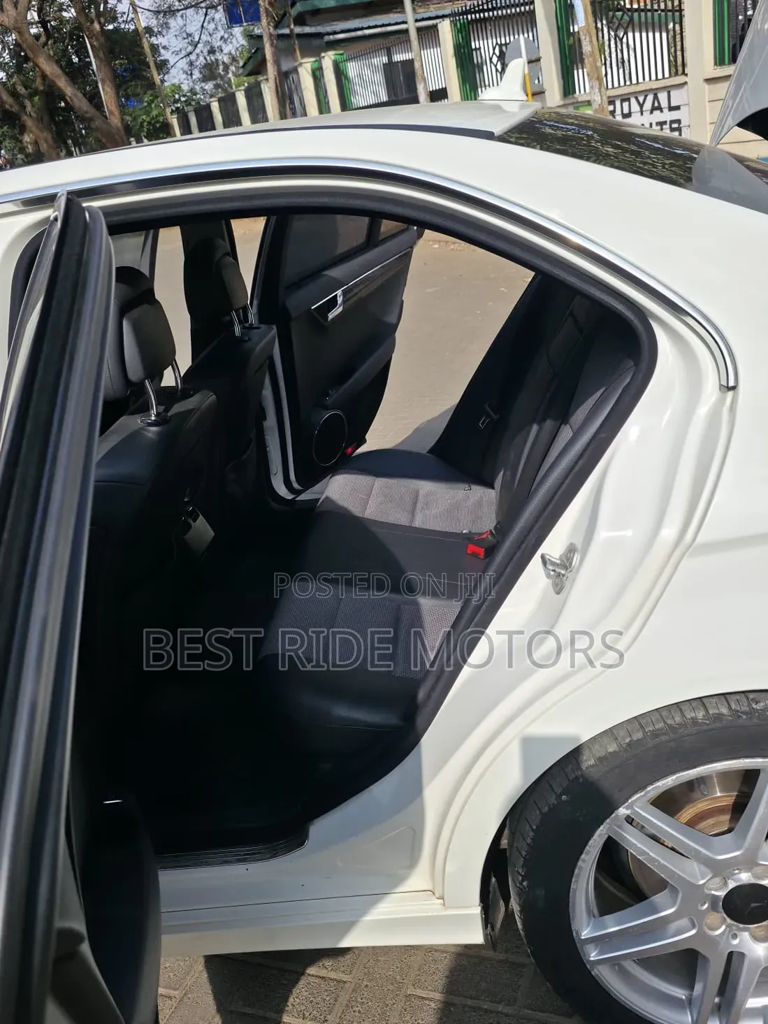Mercedes-Benz C200 2010 White