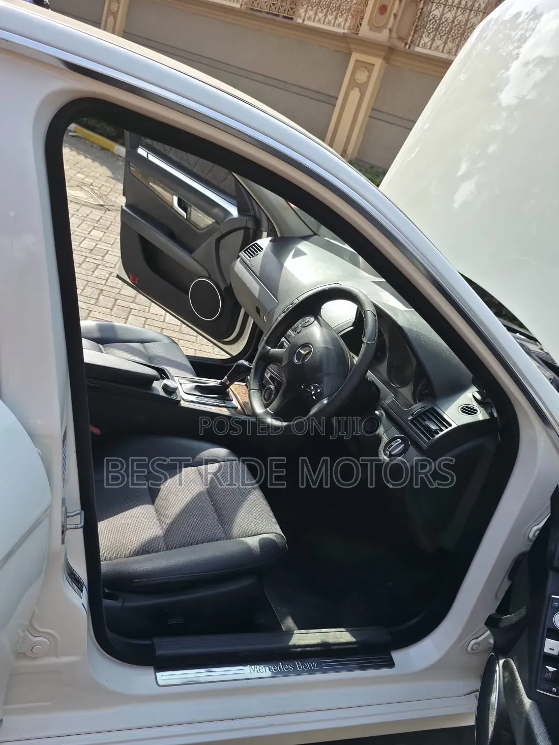 Mercedes-Benz C200 2010 White