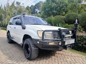 Toyota Land Cruiser 2006 White
