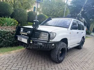 Toyota Land Cruiser 2006 White