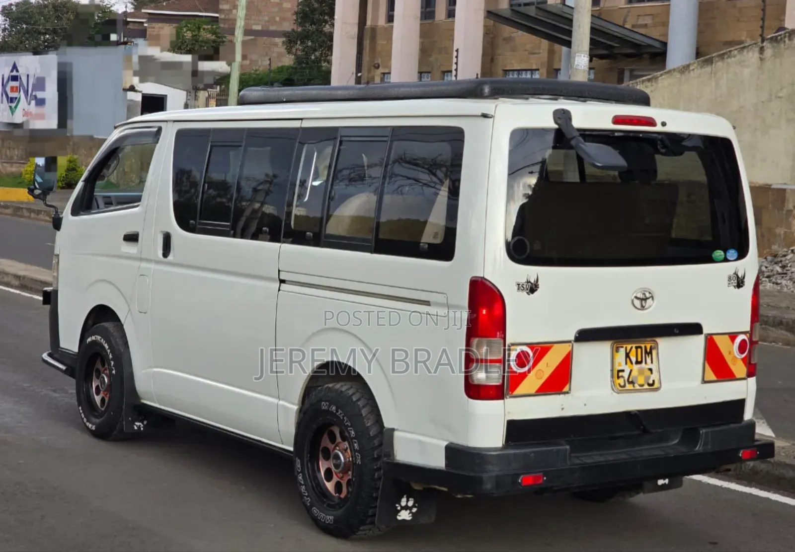 Toyota HiAce 2016 White