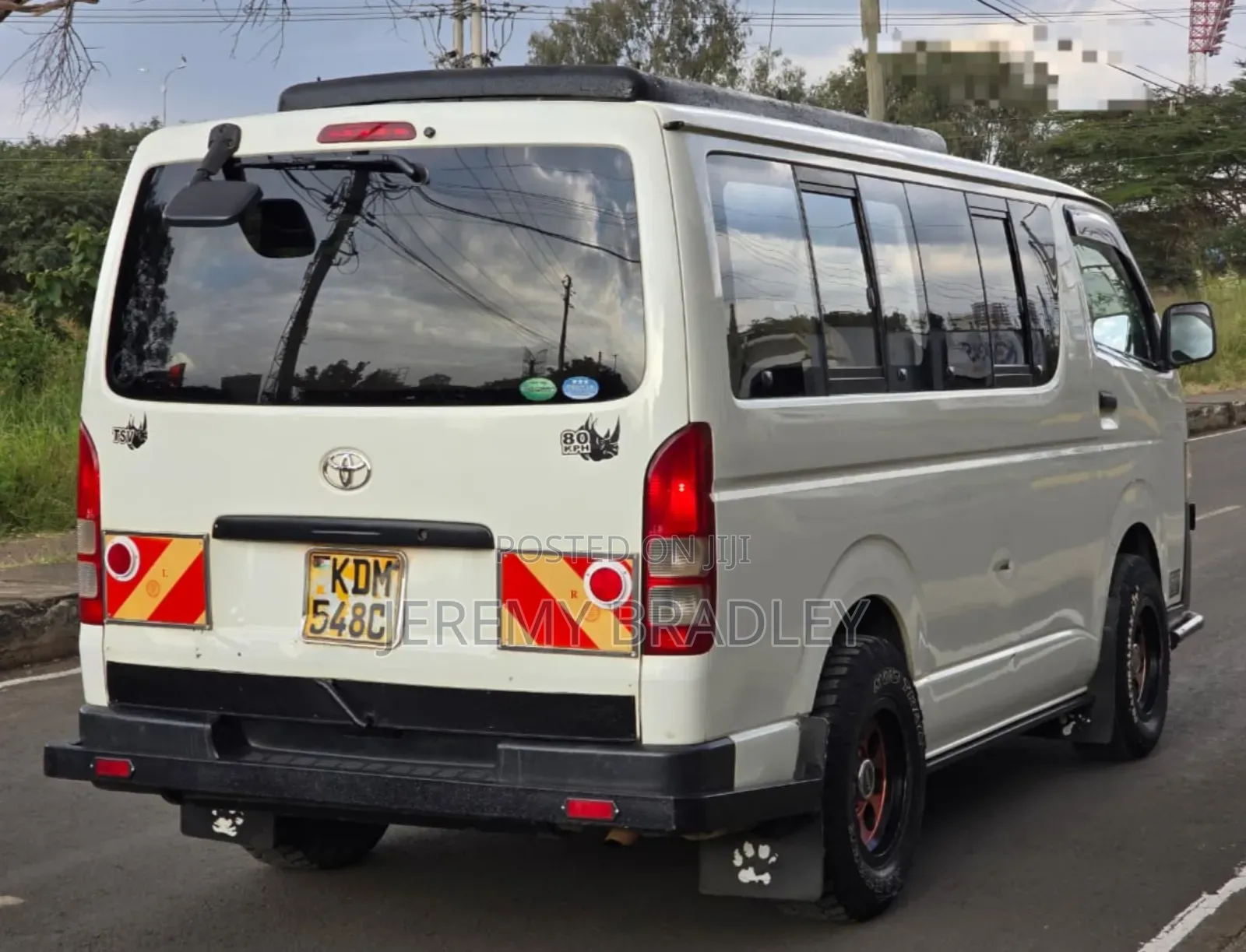 Toyota HiAce 2016 White