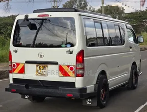 Toyota HiAce 2016 White