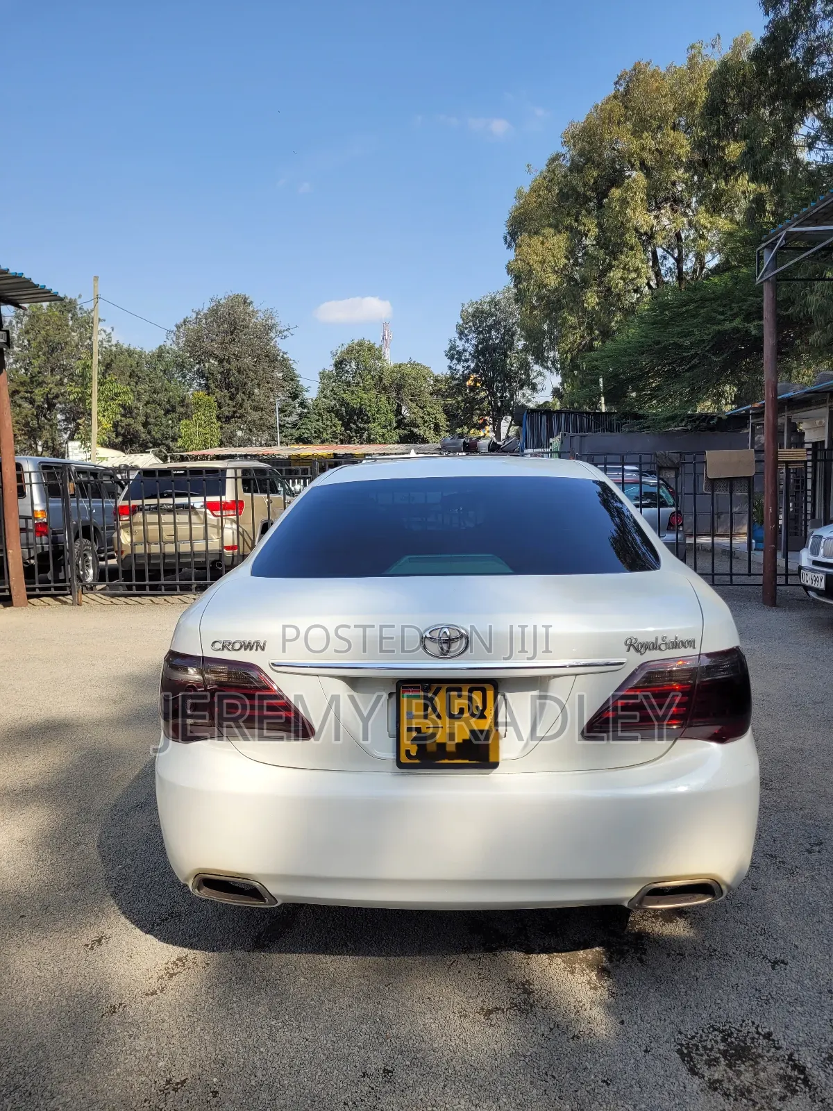 Toyota Crown 2011 Pearl