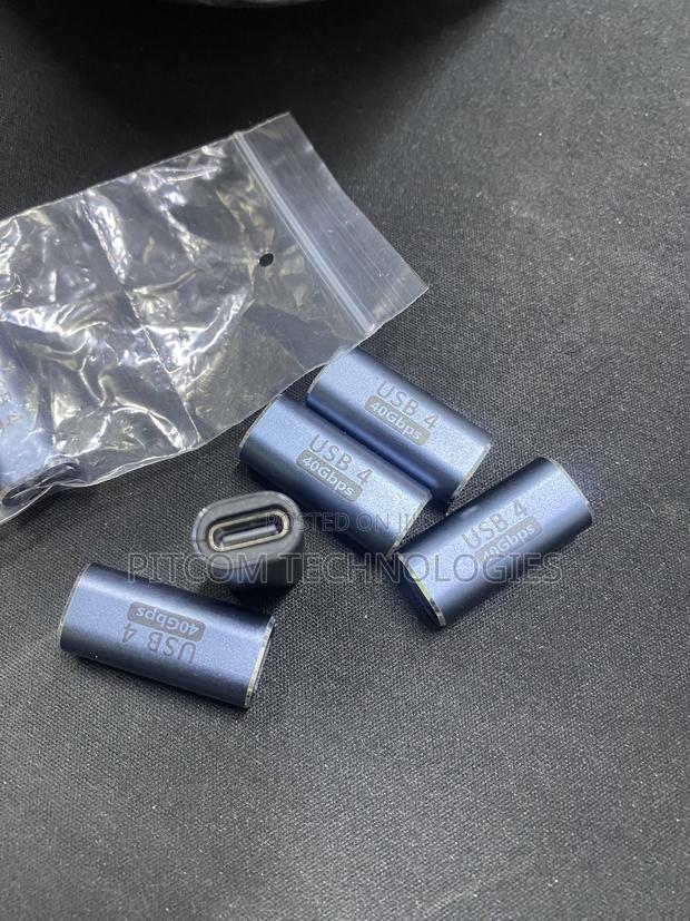 Type C to Type C Extender Coupler - thumbnail 2