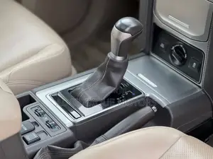 Toyota Land Cruiser Prado 2.7 2021 Pearl