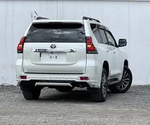 Toyota Land Cruiser Prado 2.7 2021 Pearl