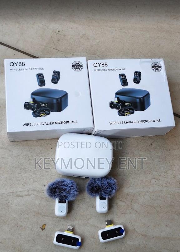 QY88 Wireless Microphone With Noise Reduction