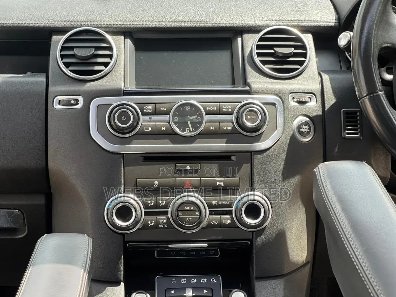 Land Rover Discovery 2014 White