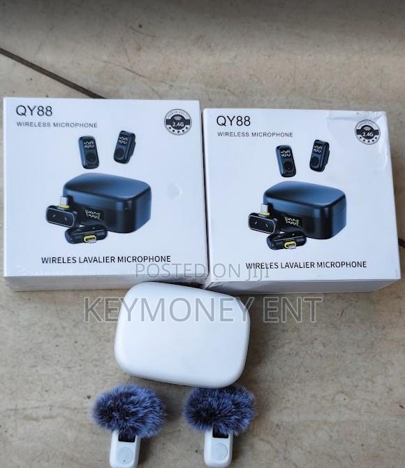 High Quality Wireless iPhone Microphone With Type C Pair QY88
