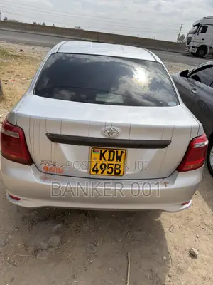 Toyota Axio 2018 Silver