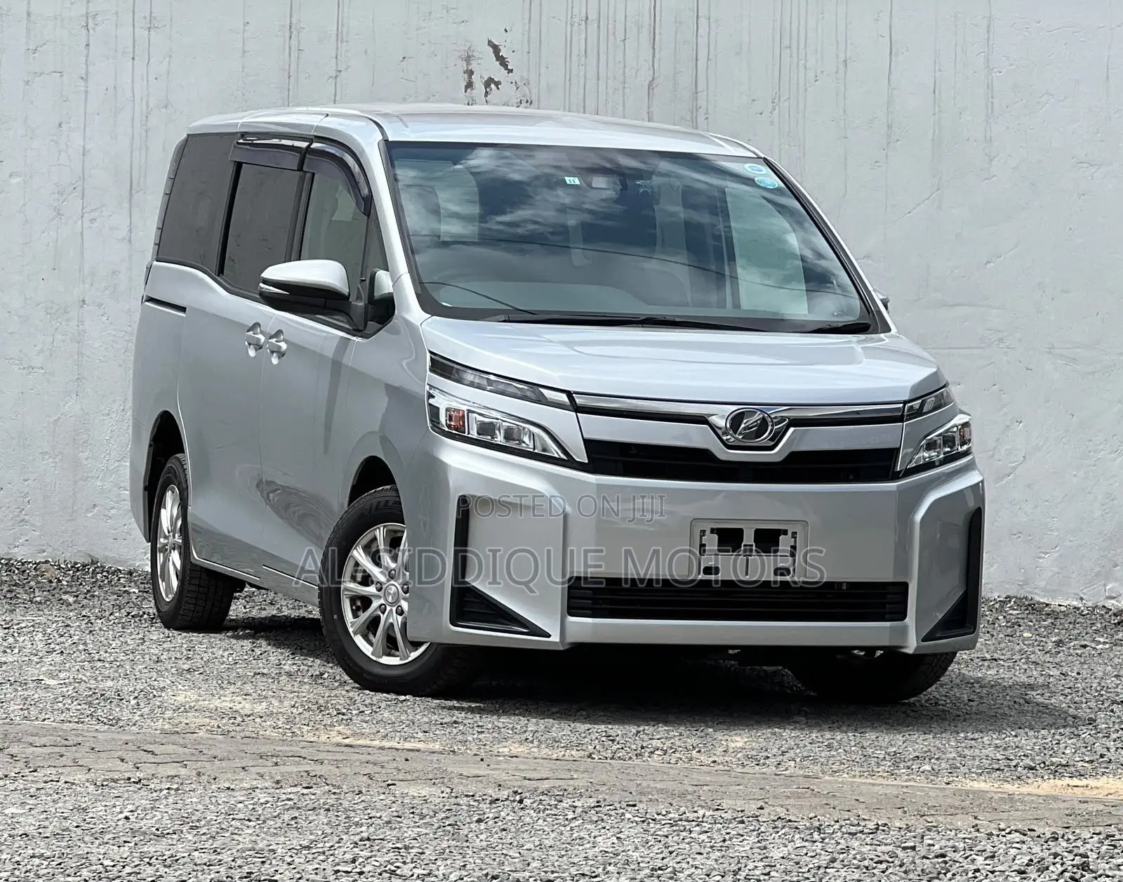 Toyota Voxy 2019 Silver