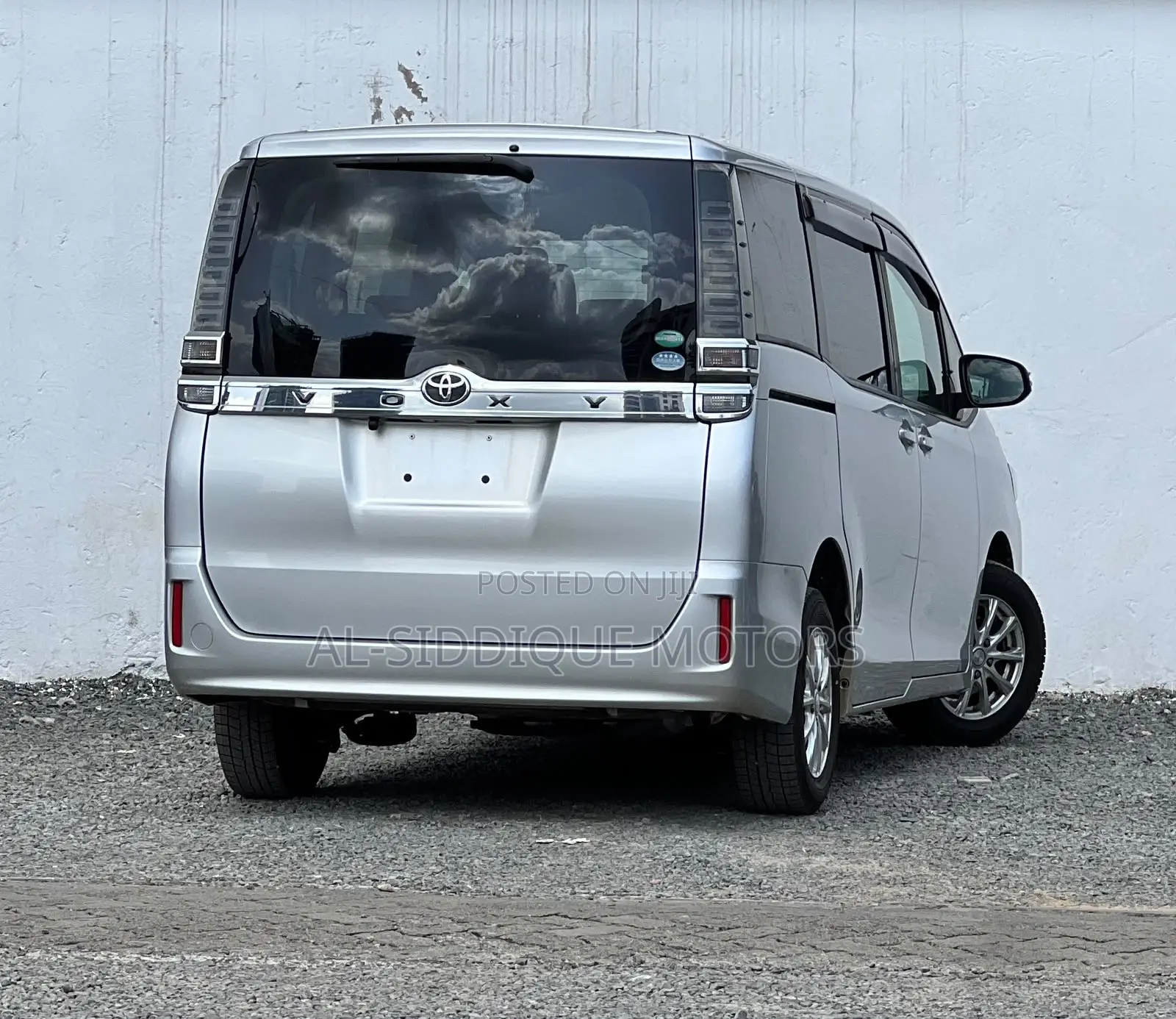 Toyota Voxy 2019 Silver