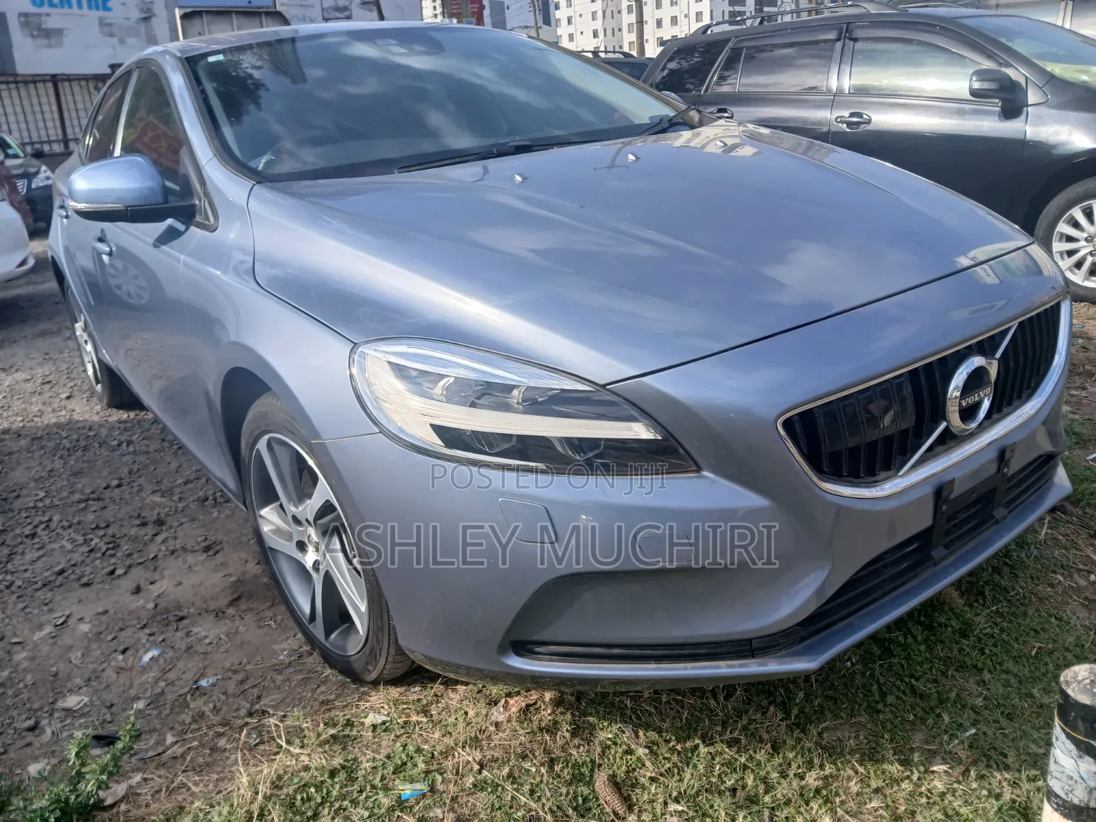 Volvo V40 2019 Purple