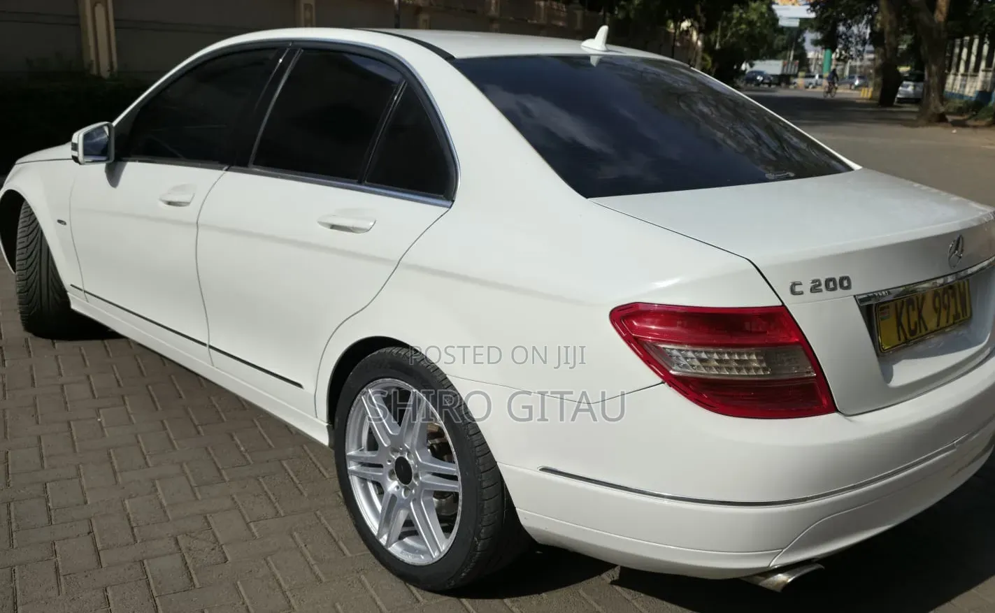 Mercedes-Benz C200 2010 White