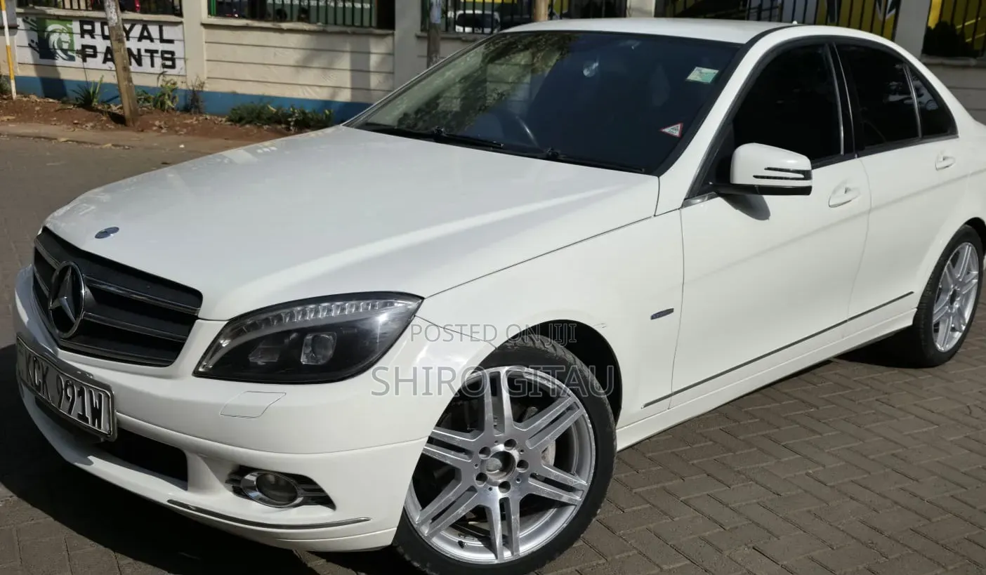 Mercedes-Benz C200 2010 White