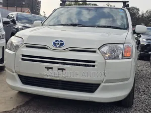 Toyota Succeed 2019 Pearl