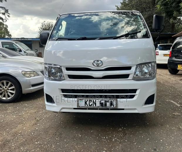 Toyota HiAce 2012 White