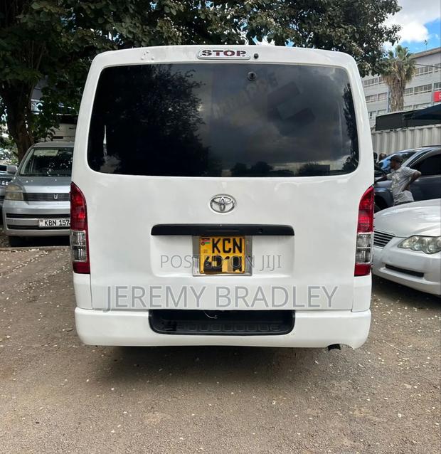 Toyota HiAce 2012 White - thumbnail 5