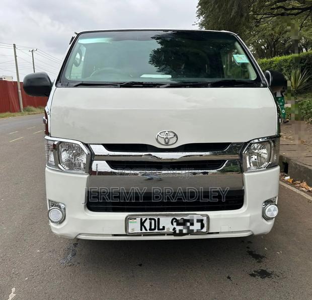 Toyota HiAce 2016 White - thumbnail 2