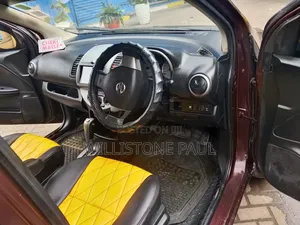 Nissan Note 2011 Maroon