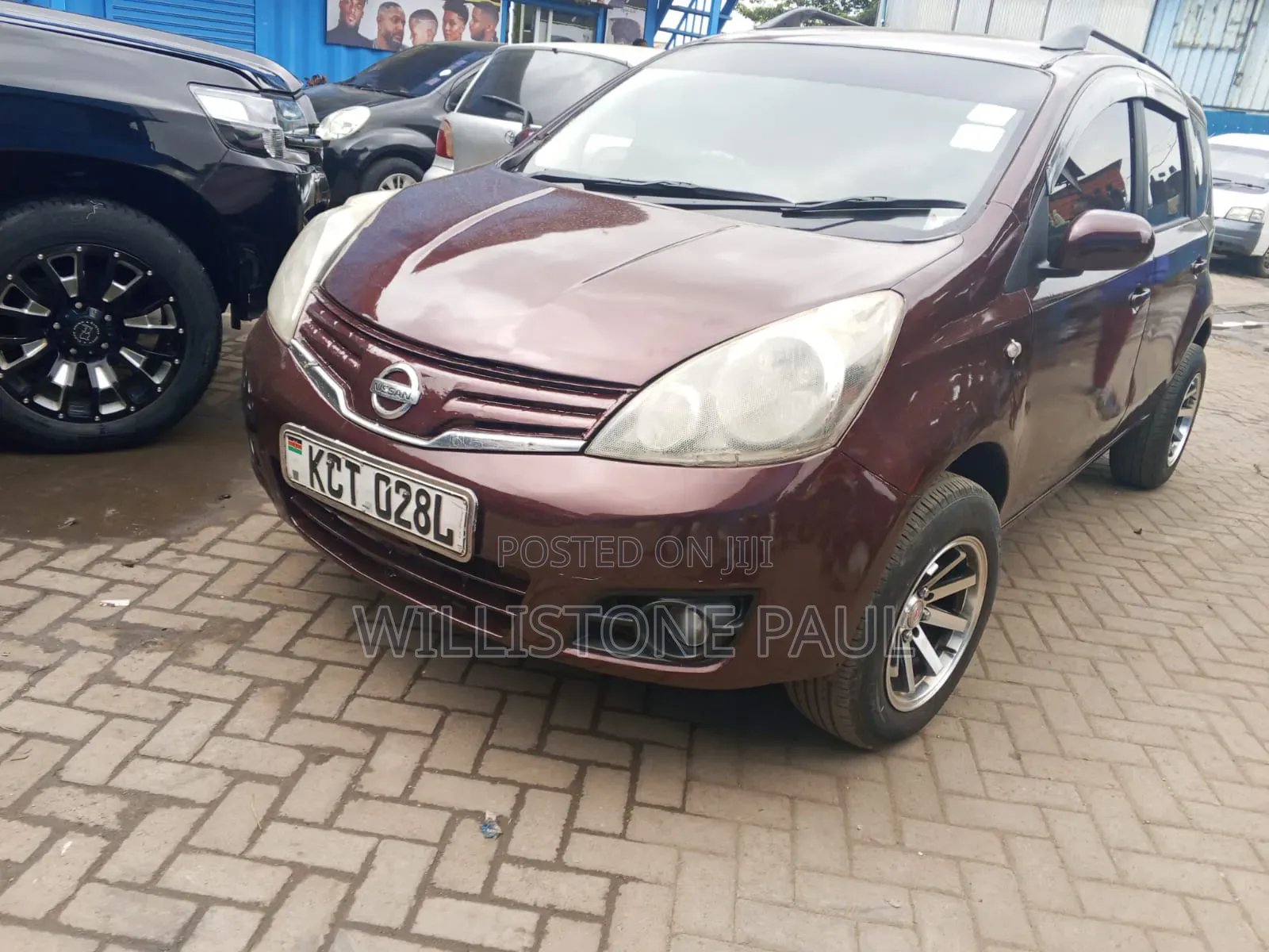 Nissan Note 2011 Maroon