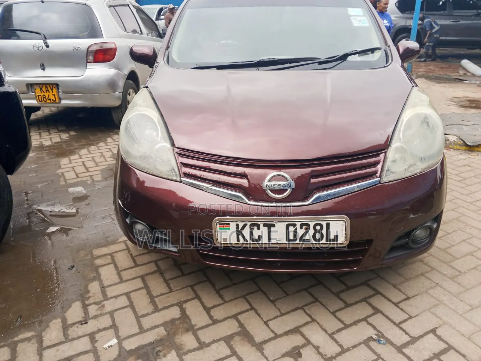 Nissan Note 2011 Maroon