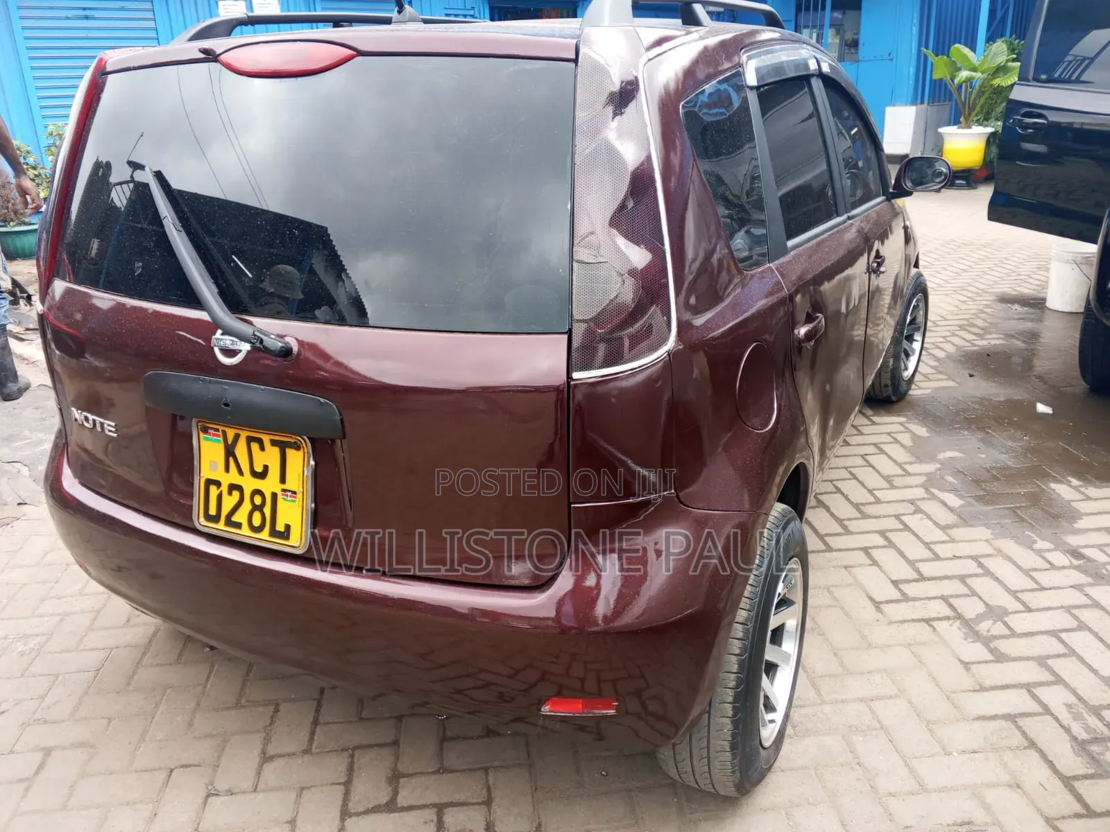 Nissan Note 2011 Maroon