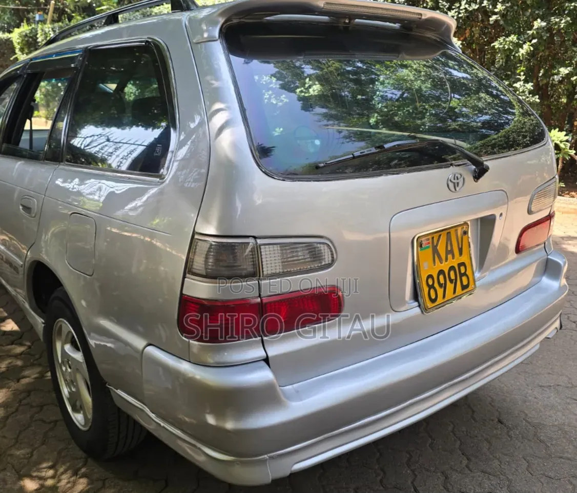 Toyota Corolla 1997 Silver