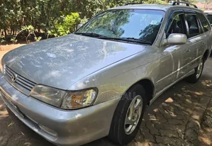 Toyota Corolla 1997 Silver