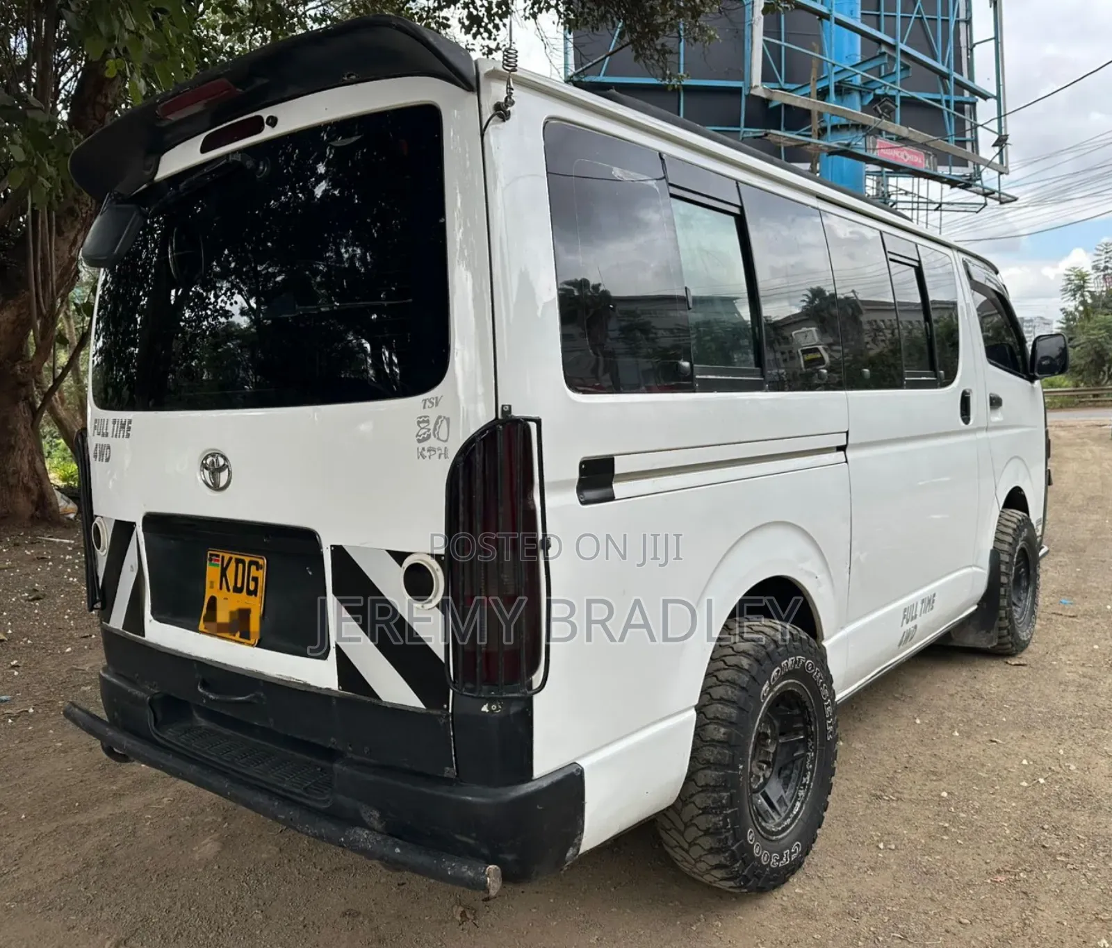 Toyota HiAce 2016 White