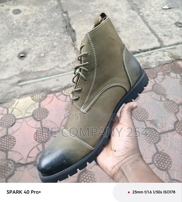 Quality Casual Leather Timberland Sued Low Boot With Rubber Sole - main view