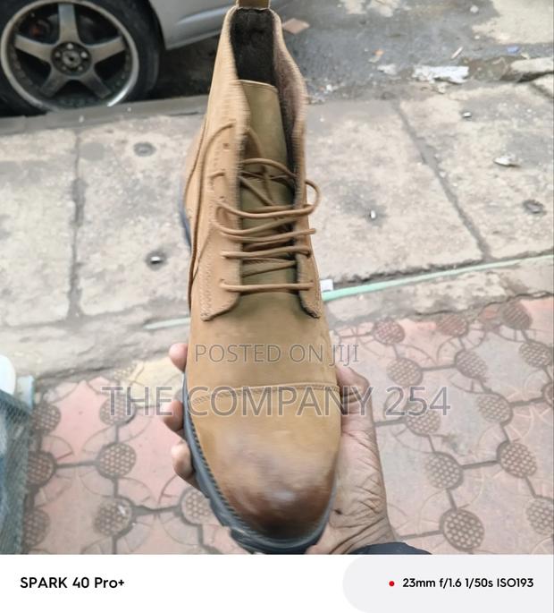 Quality Casual Leather Timberland Sued Low Boot With Rubber Sole - thumbnail 8