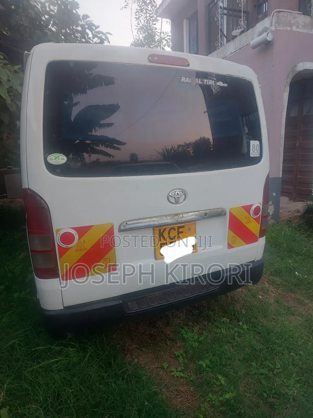 Toyota HiAce 2010 White