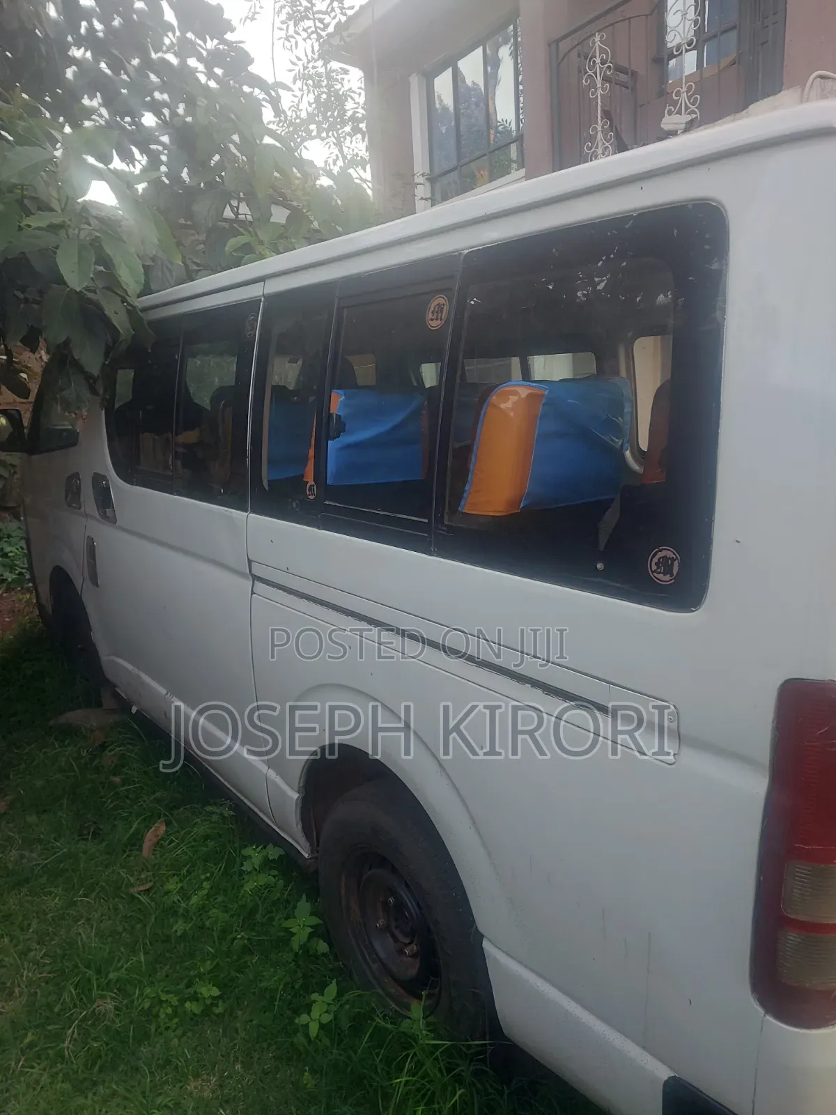 Toyota HiAce 2010 White